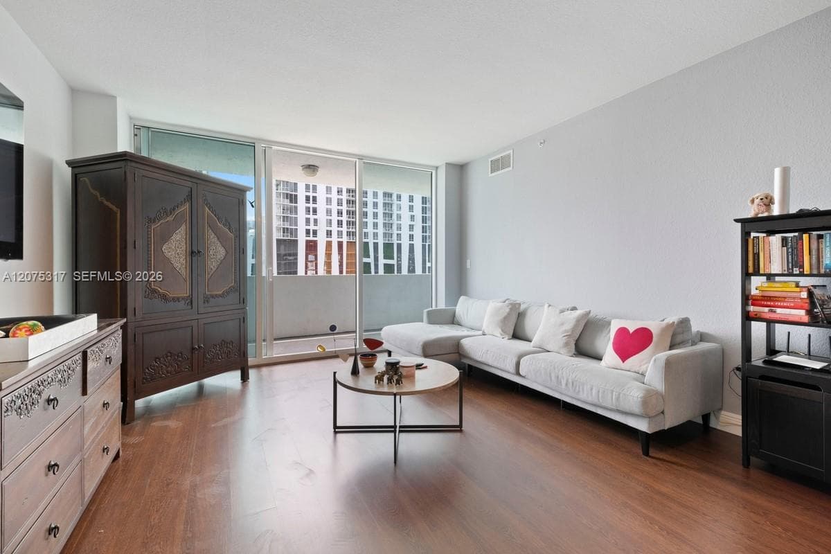 500 NE 29th St # 606, Miami FL 33137 photo 3