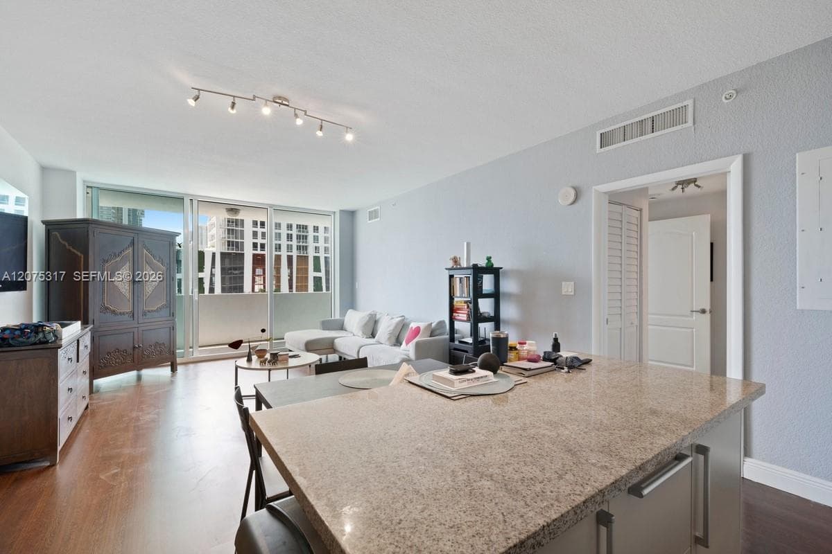 500 NE 29th St # 606, Miami FL 33137 photo 5