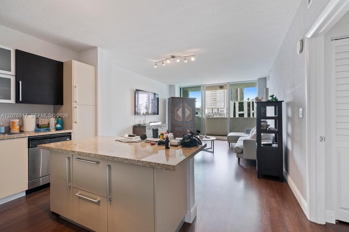 500 NE 29th St # 606, Miami FL 33137 photo 4