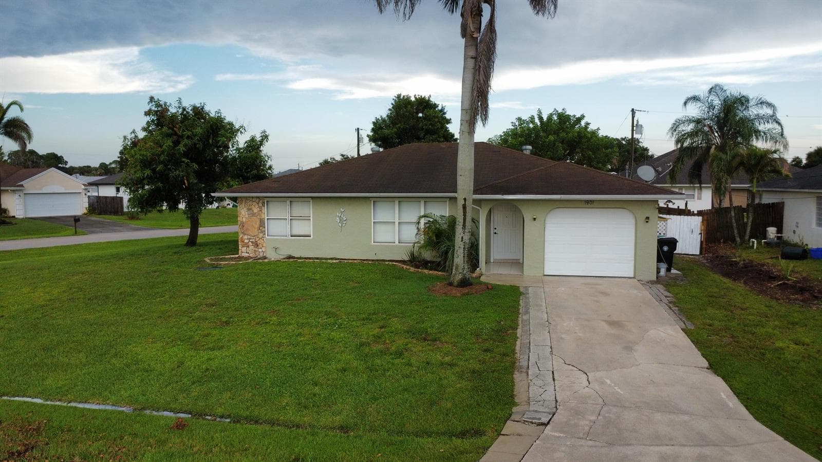1901 SW Dorado Lane, Port St. Lucie FL 34953