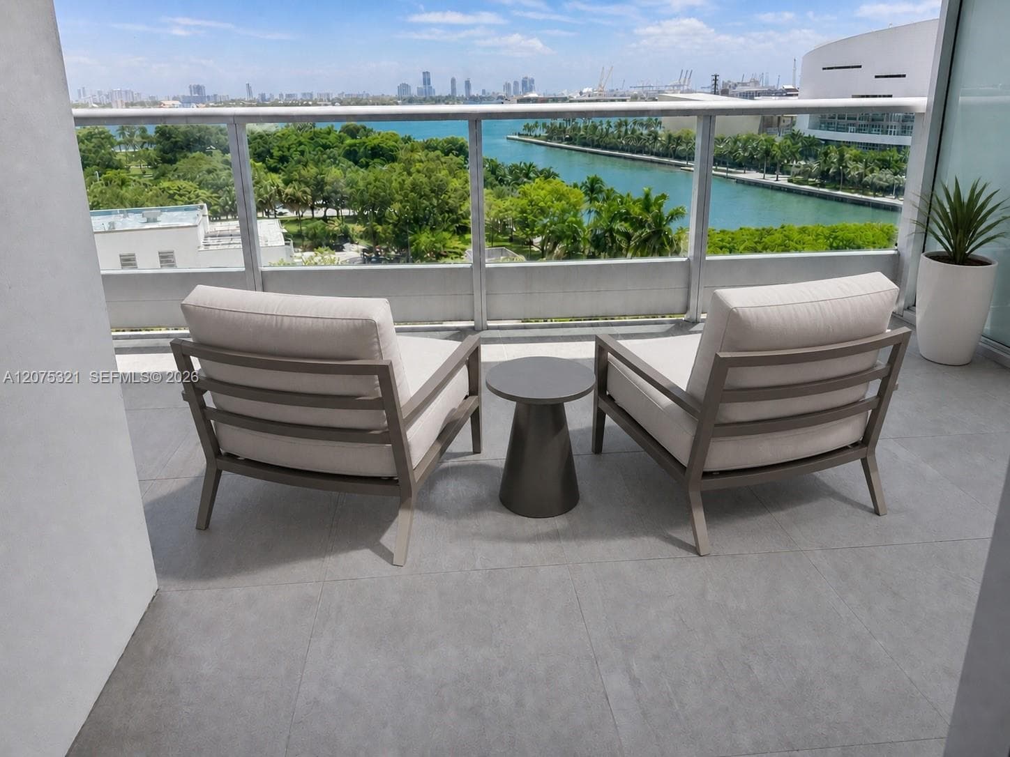 900 Biscayne Blvd # 902, Miami FL 33132