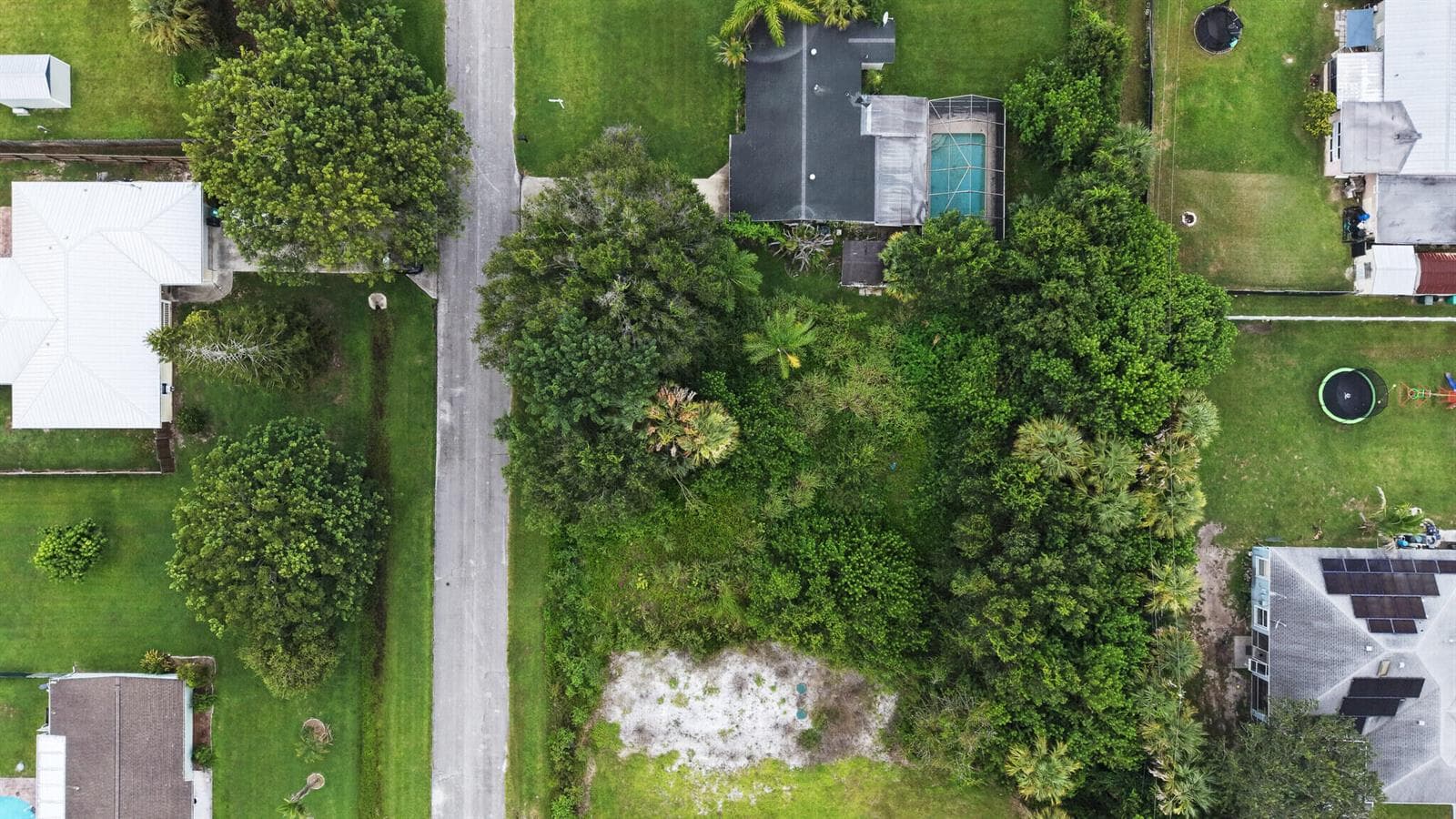 8001 Lockwood Drive, Fort Pierce FL 34951 photo 2