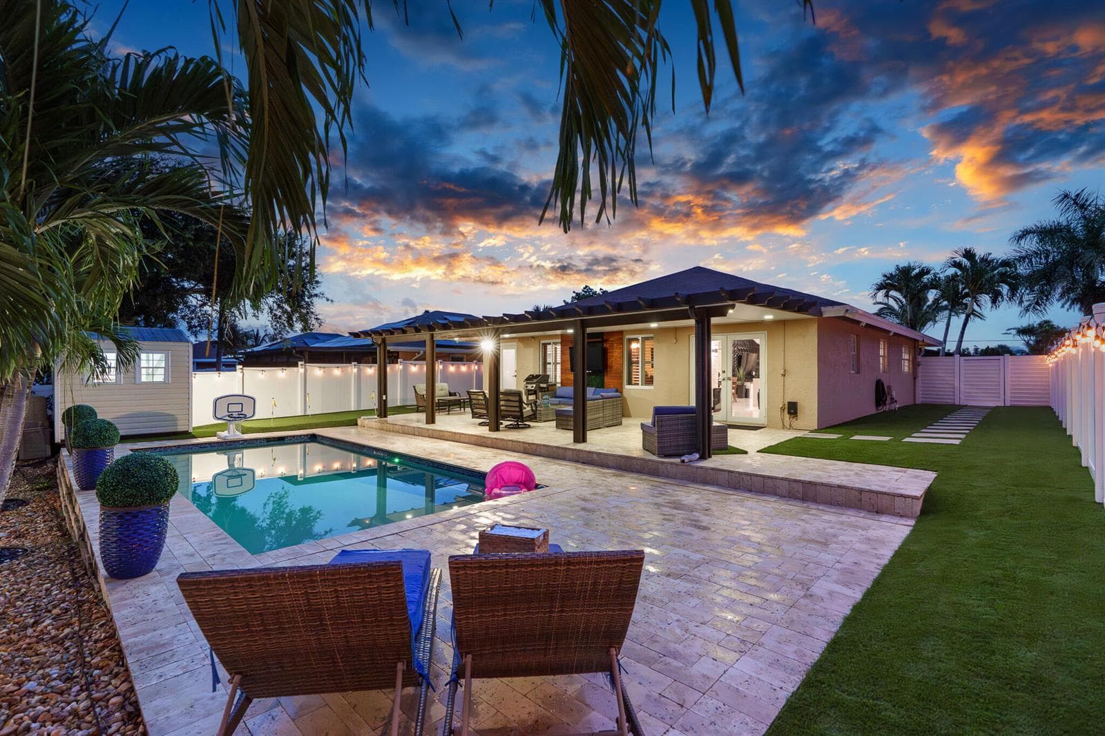 533 NE 1st Avenue, Deerfield Beach FL 33441 photo 2