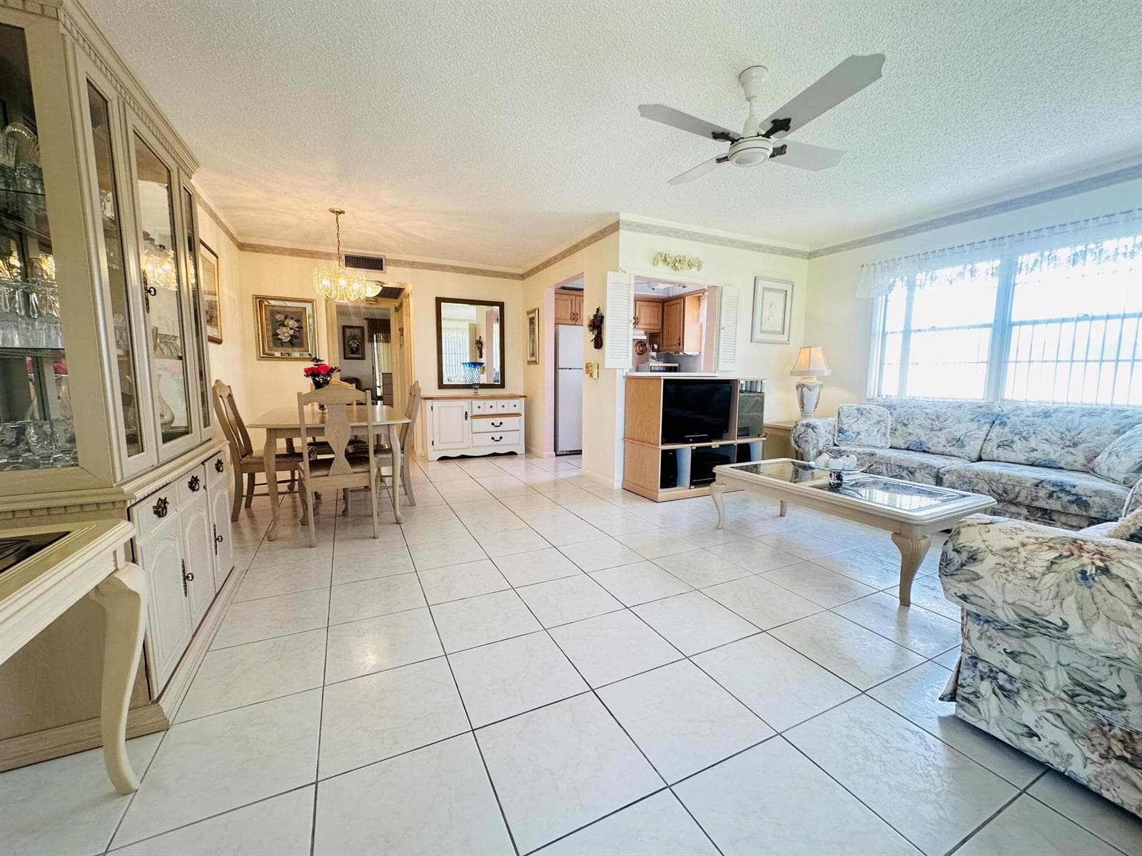 41 Lyndhurst B # Unit 41, Deerfield Beach FL 33442 photo 3