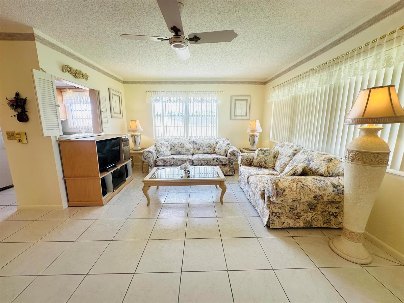 41 Lyndhurst B # Unit 41, Deerfield Beach FL 33442 photo 4