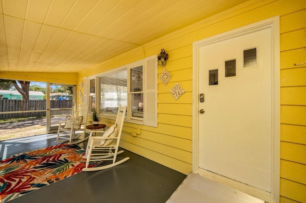 813 SE 14TH Court, Fort Lauderdale FL 33316 photo 2