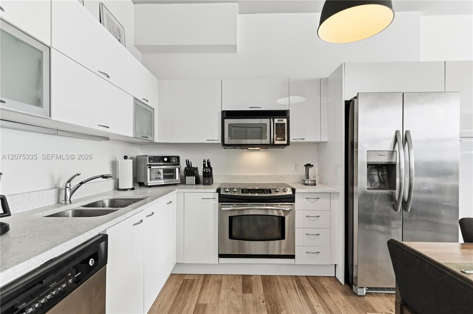133 NE 2nd Ave # 2904, Miami FL 33132 photo 2