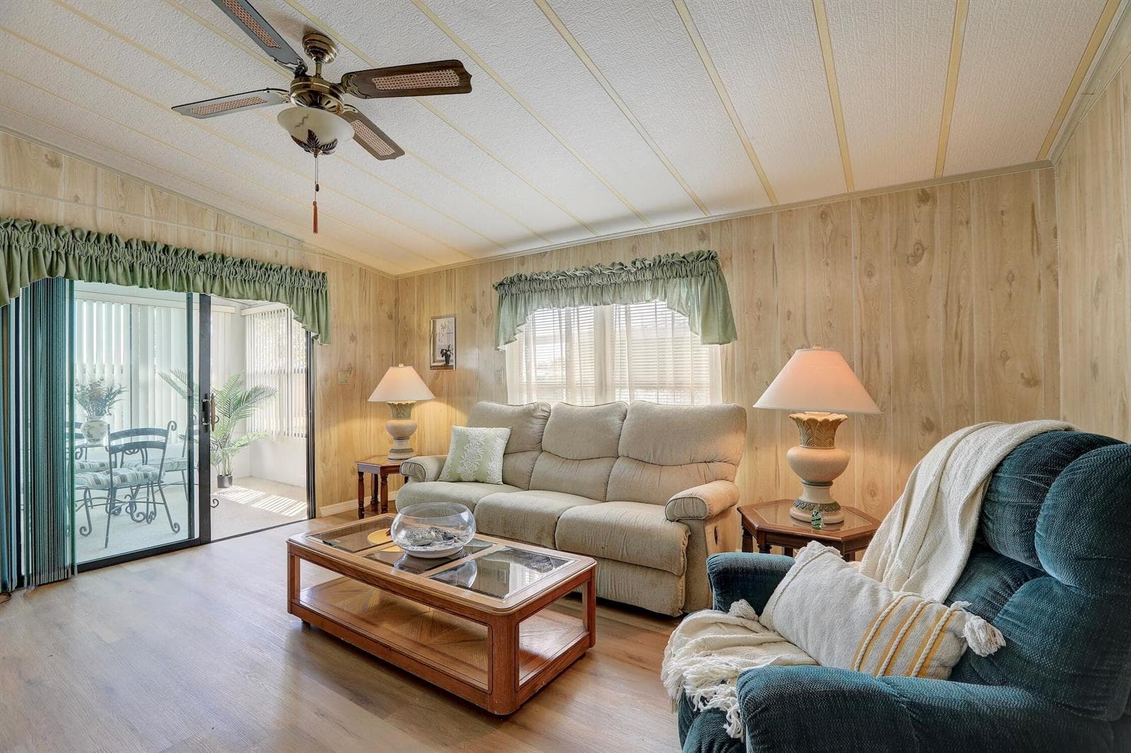 1212 Paurotis Drive, Barefoot Bay FL 32976 photo 4