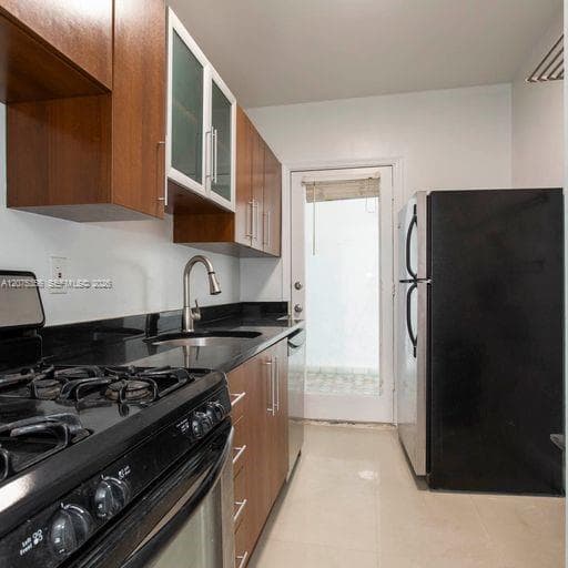 320 85th St # 8, Miami Beach FL 33141 photo 2