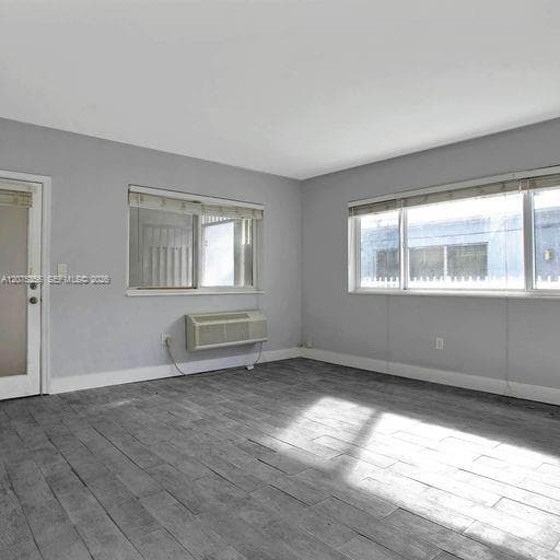 320 85th St # 8, Miami Beach FL 33141 photo 5
