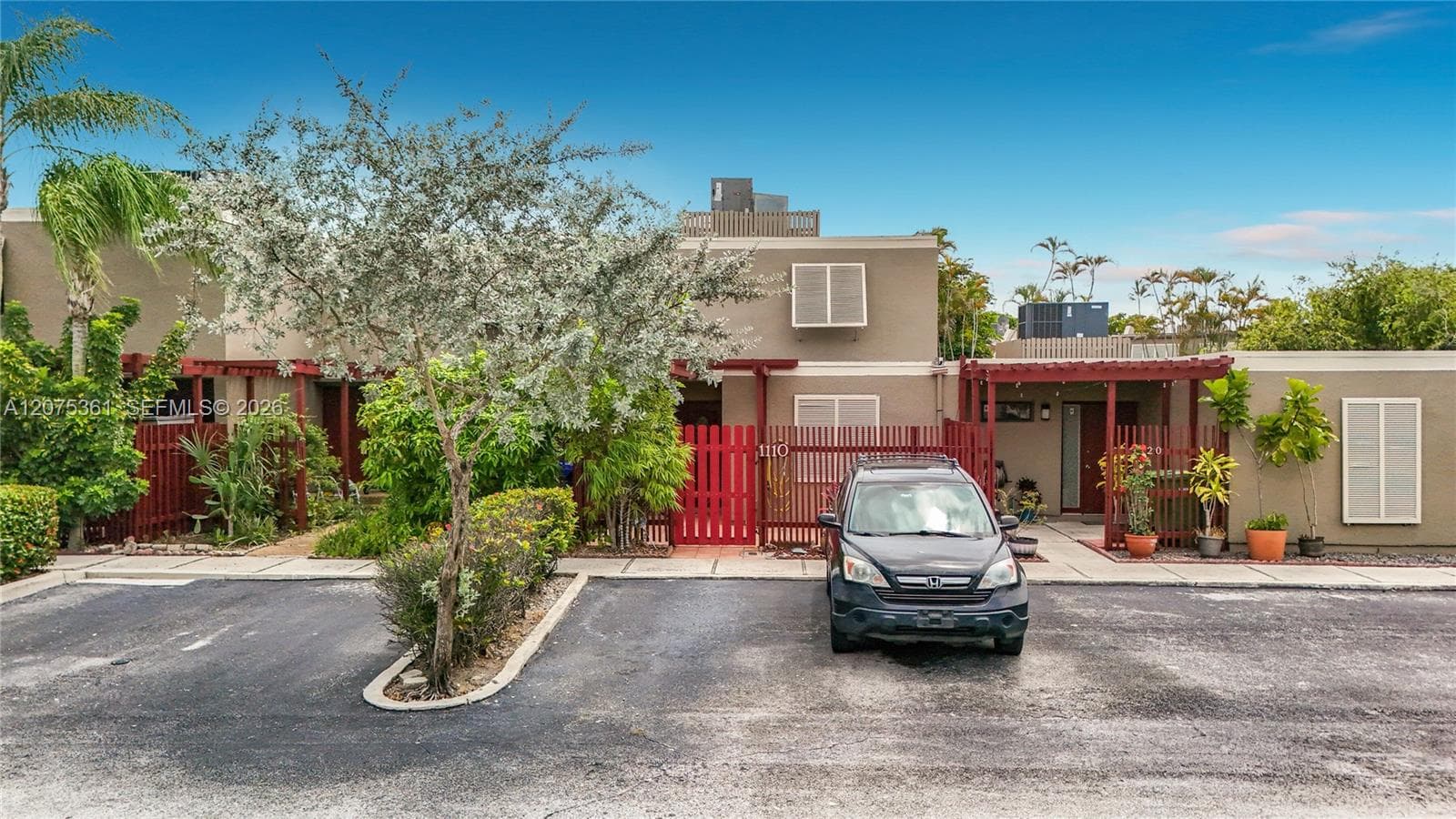 1110 W Fairway Rd, Pembroke Pines FL 33026 photo 5