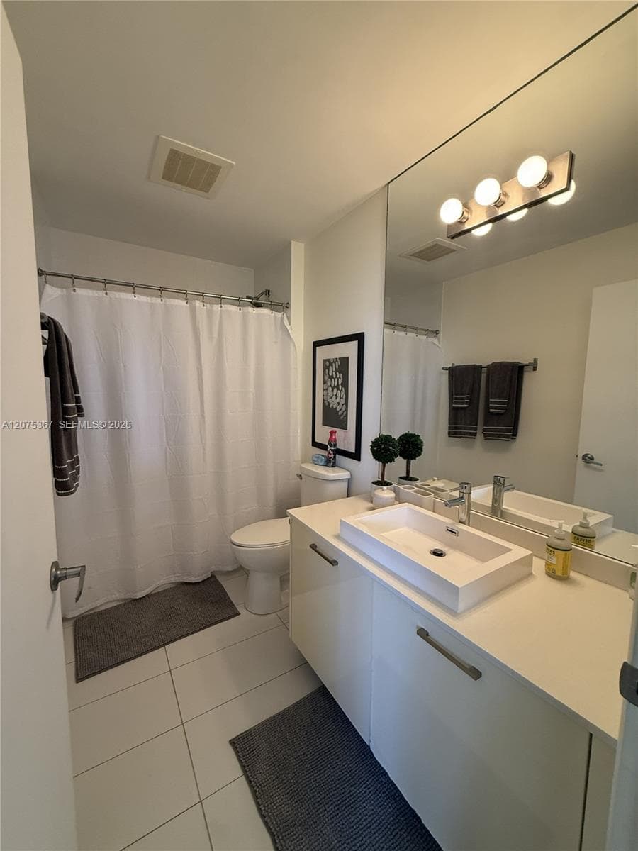 151 SE 1st St # 405, Miami, FL 33131 photo 5