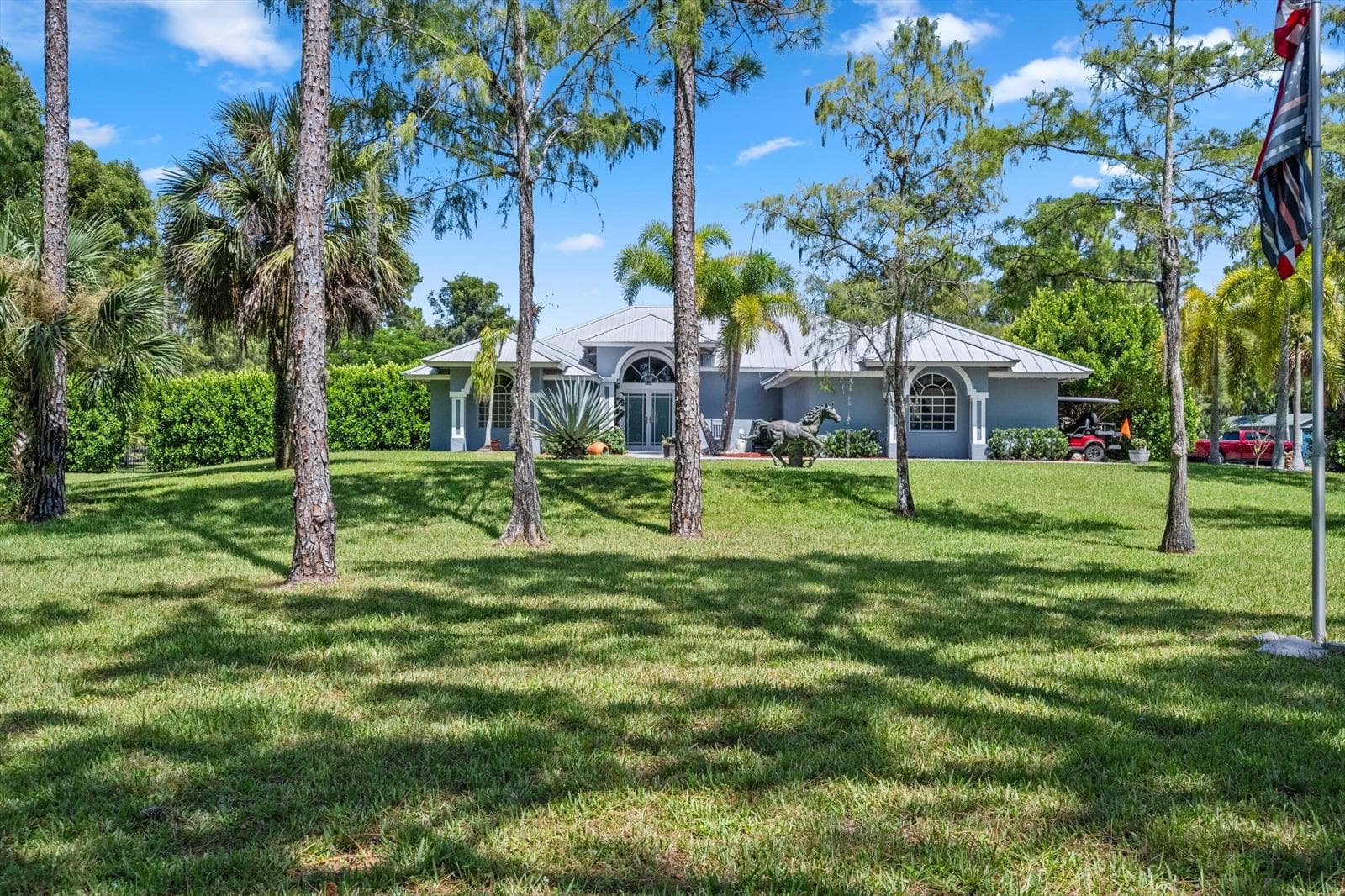 2558 Palm Deer Drive, Loxahatchee FL 33470 photo 2