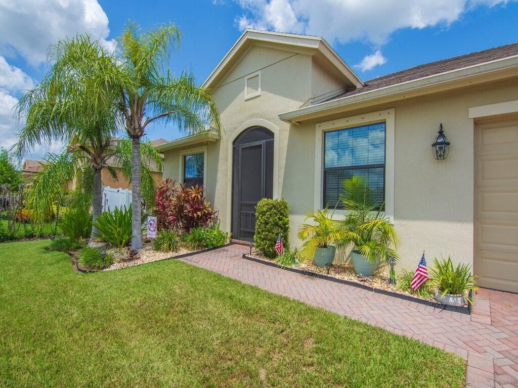 9880 Verona Manor, Vero Beach FL 32966 photo 2