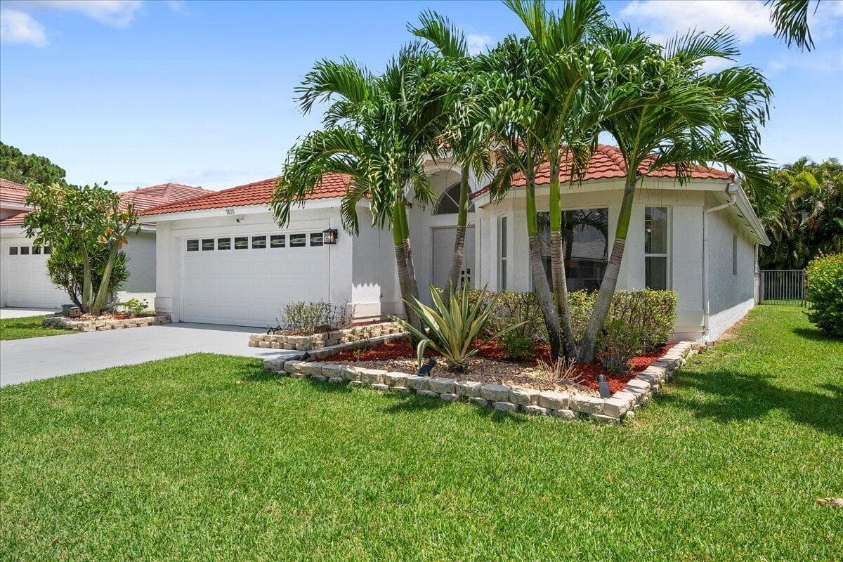 1820 S Club Drive, Wellington FL 33414 photo 2