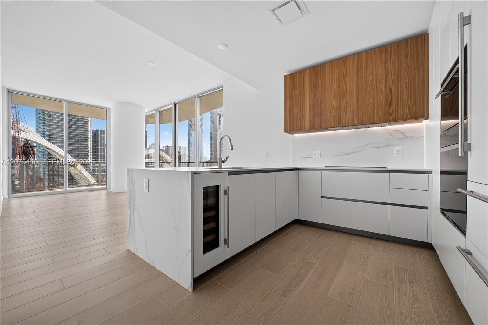1400 Biscayne Blvd # 1502, Miami, FL 33132 photo 3