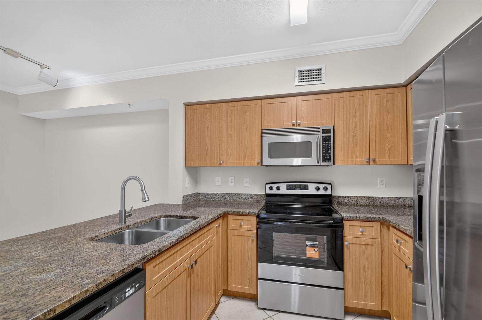 6370 EMERALD DUNES Drive # 203, West Palm Beach FL 33411 photo 2