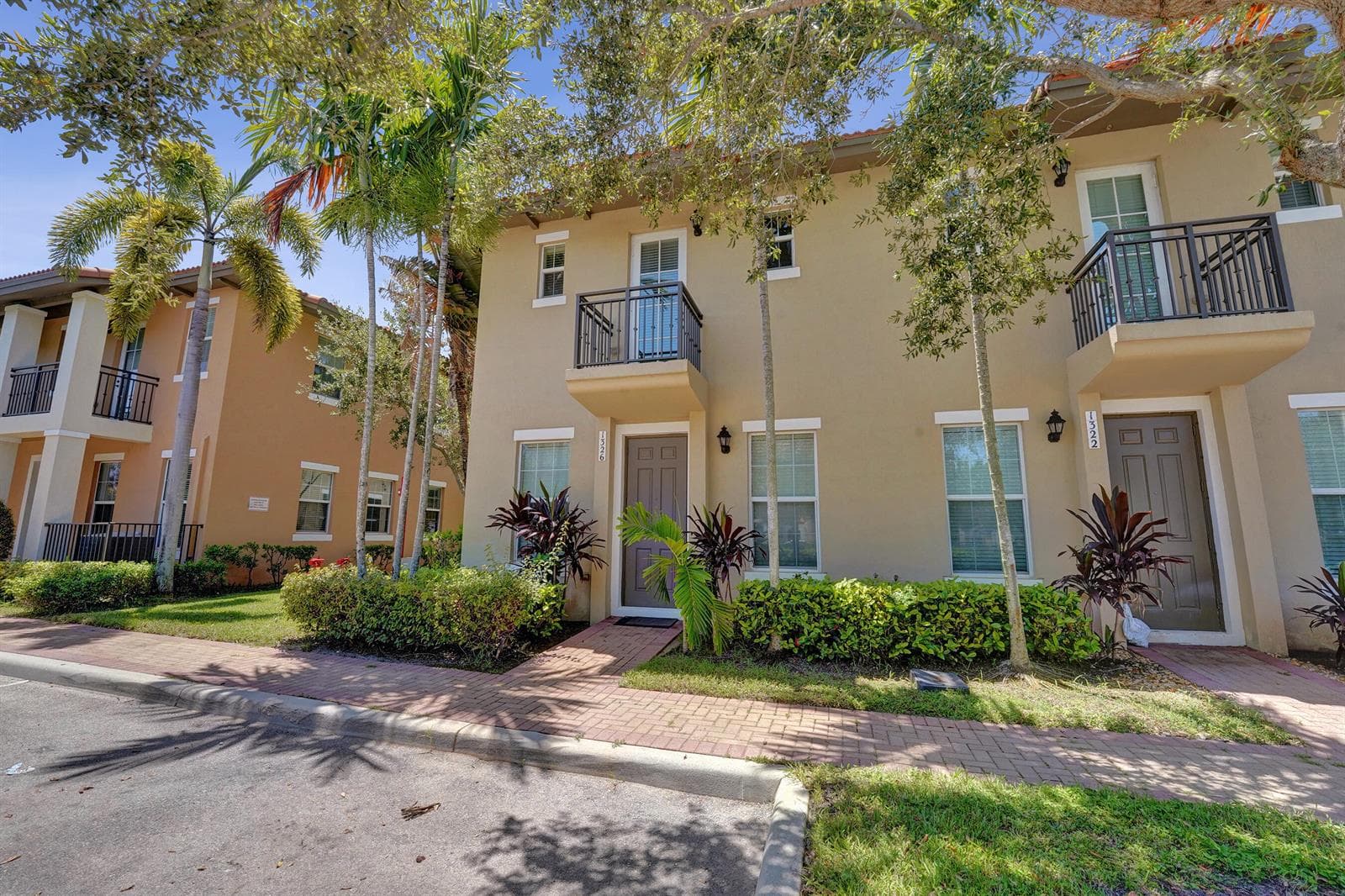 1326 SW 147TH Terrace, Pembroke Pines FL 33027