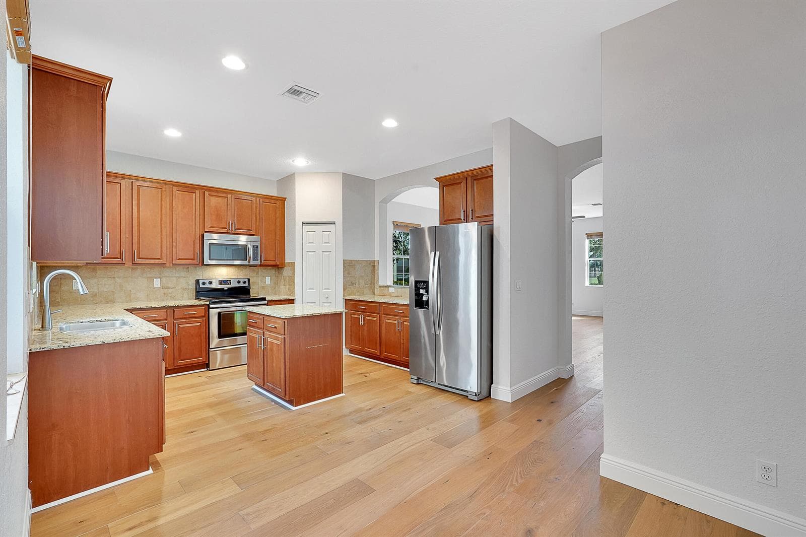 615 Dakota Drive, Jupiter FL 33458 photo 5