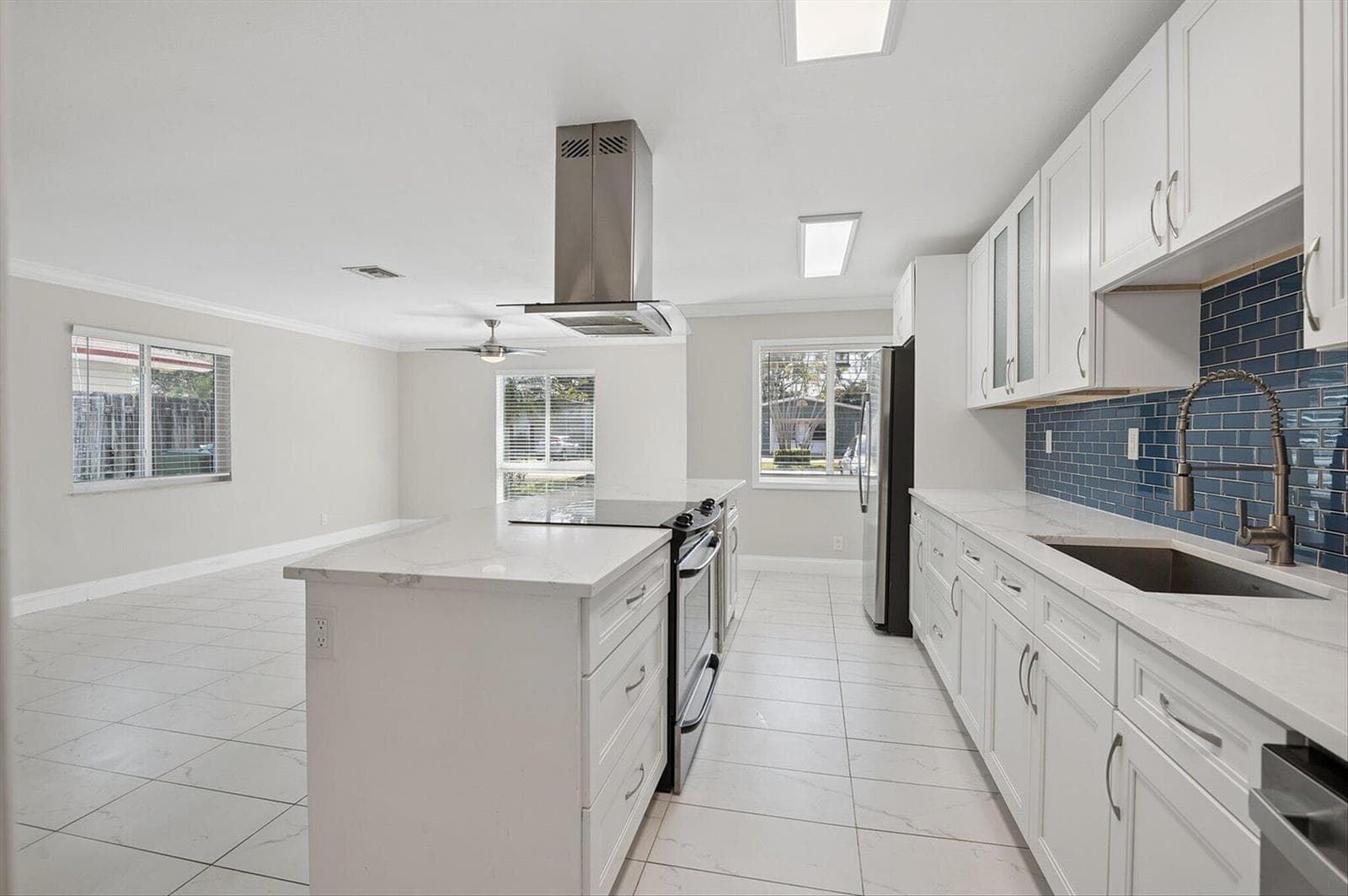 819 SW 13TH Street, Fort Lauderdale FL 33315 photo 4