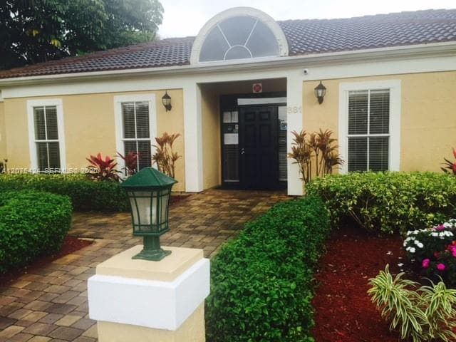 927 Riverside Dr # 326, Coral Springs FL 33071