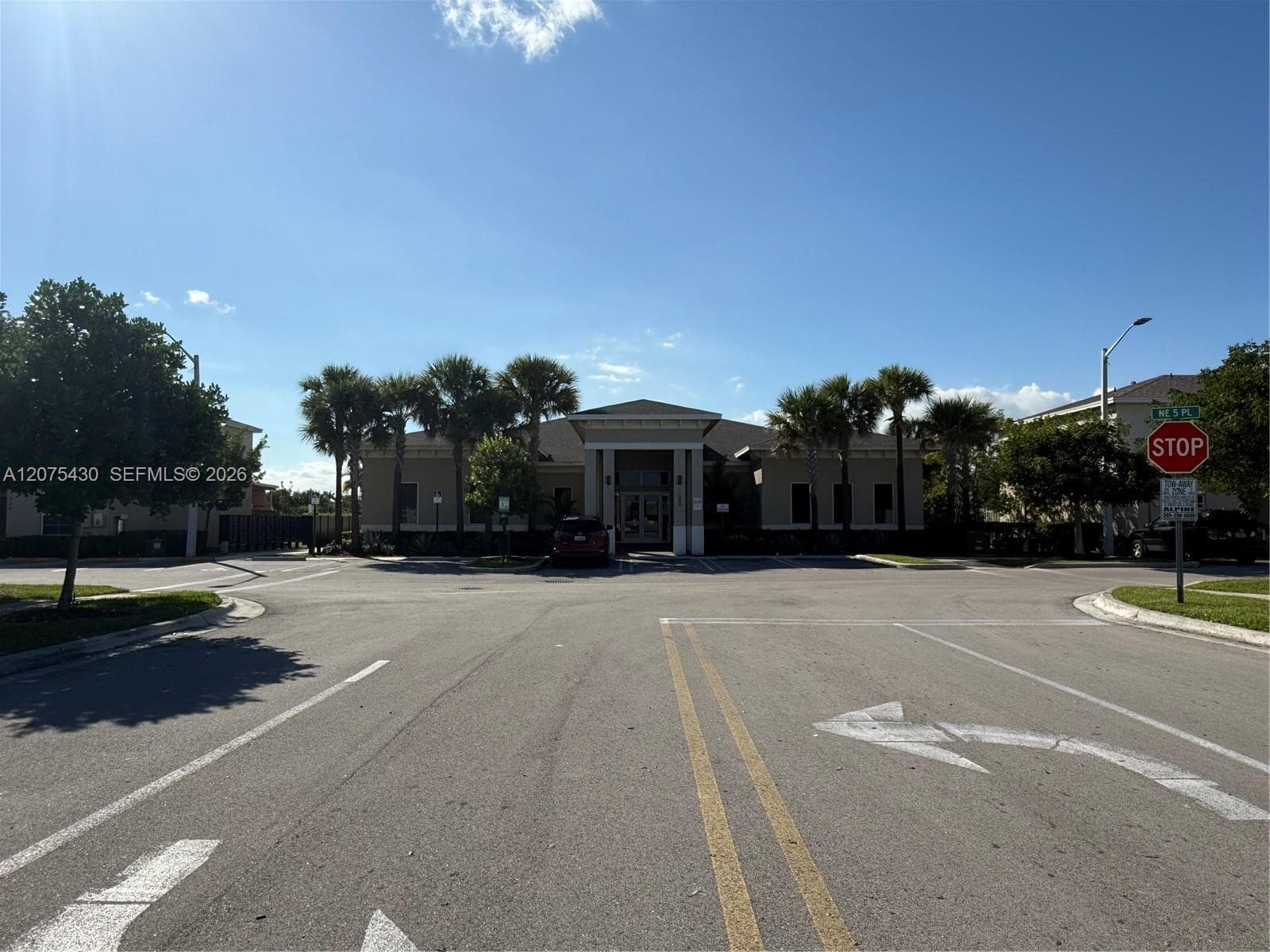 488 NE 5th Ter, Florida City FL 33034 photo 2