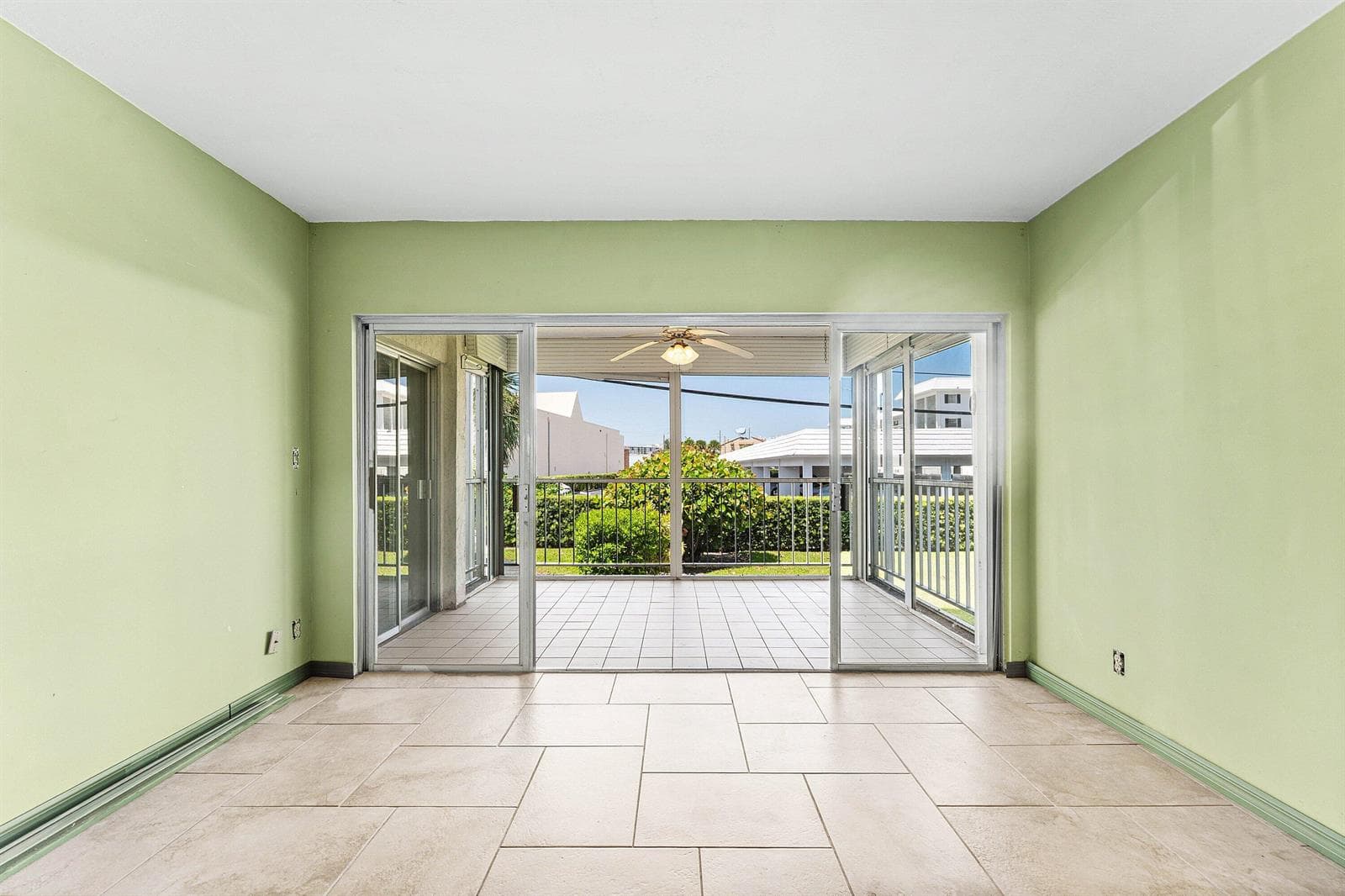 155 Yacht Club Drive # 101, North Palm Beach FL 33408