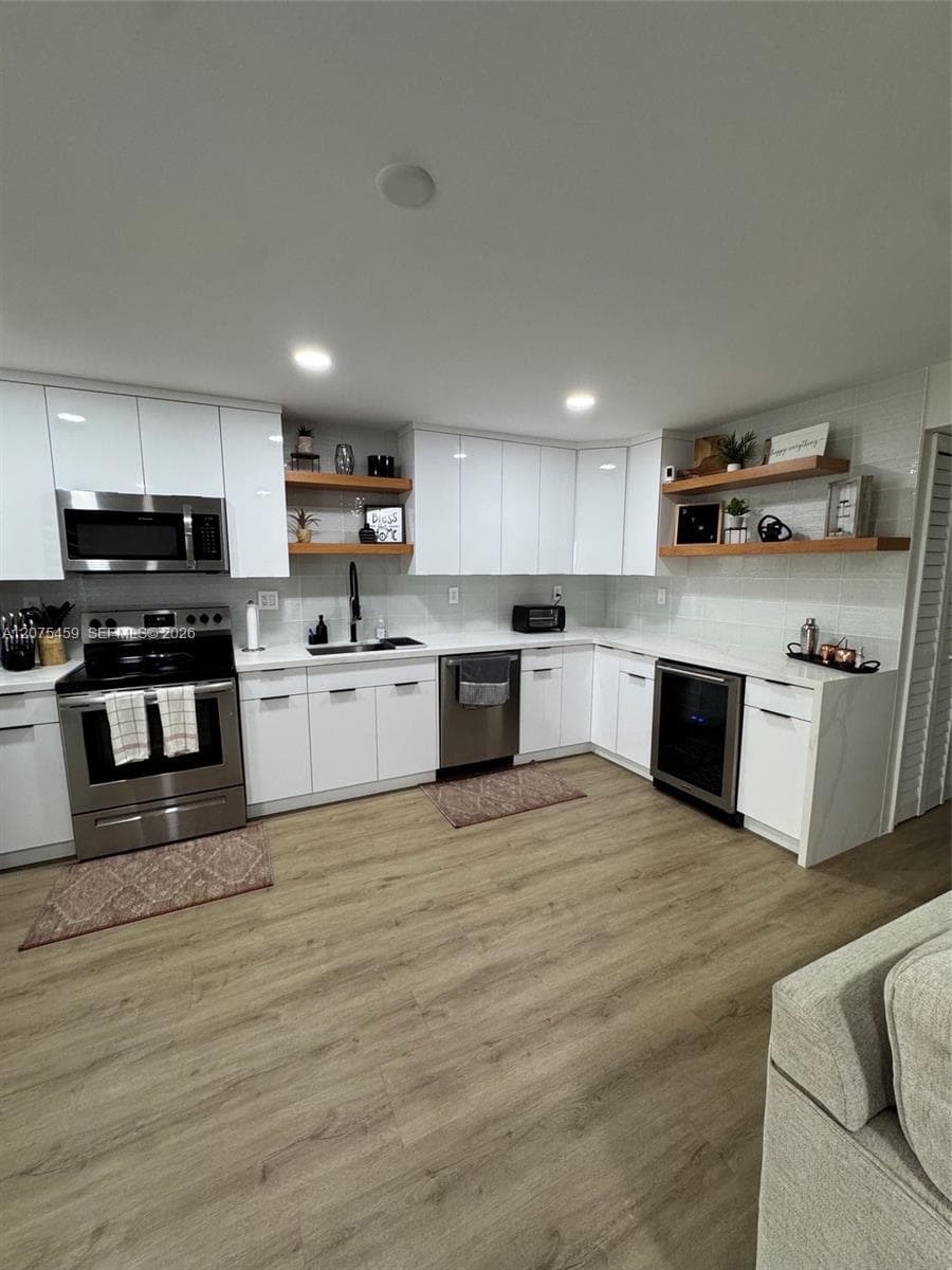2420 Diana Dr # 402, Hallandale Beach FL 33009 photo 3