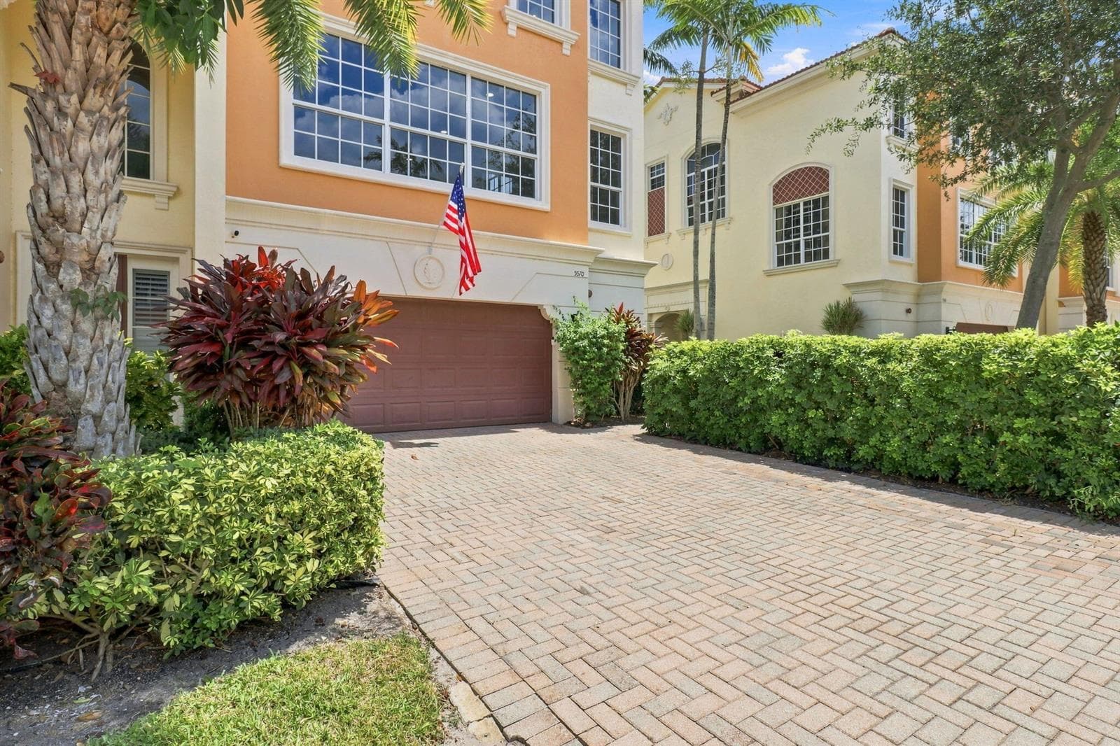 5570 NE TRIESTE Way, Boca Raton FL 33487 photo 3