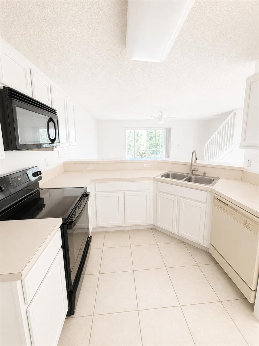 111 FOX MEADOW Run, Jupiter FL 33458 photo 3