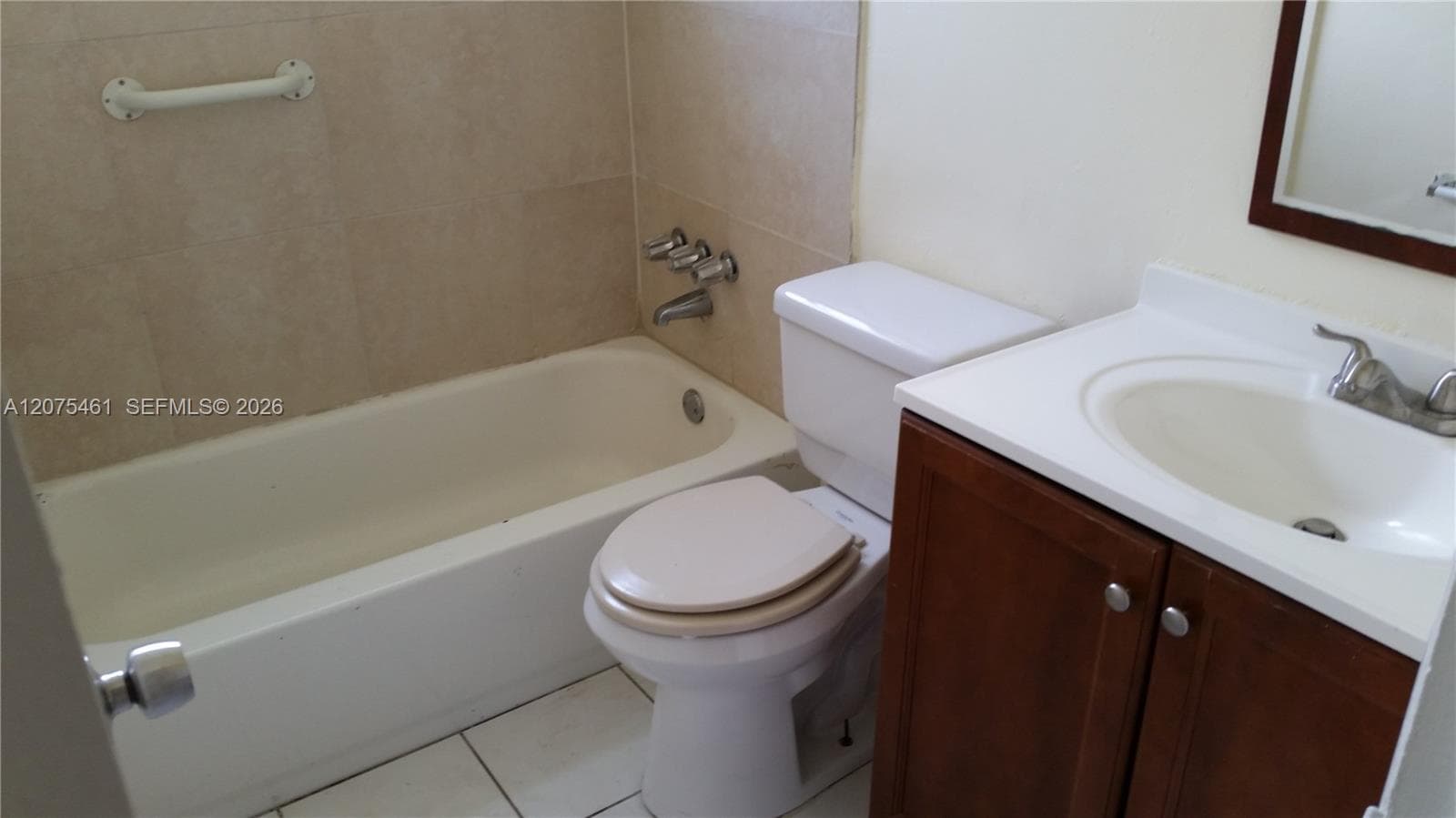 807 SW 5th Ct, Hallandale Beach FL 33009 photo 5