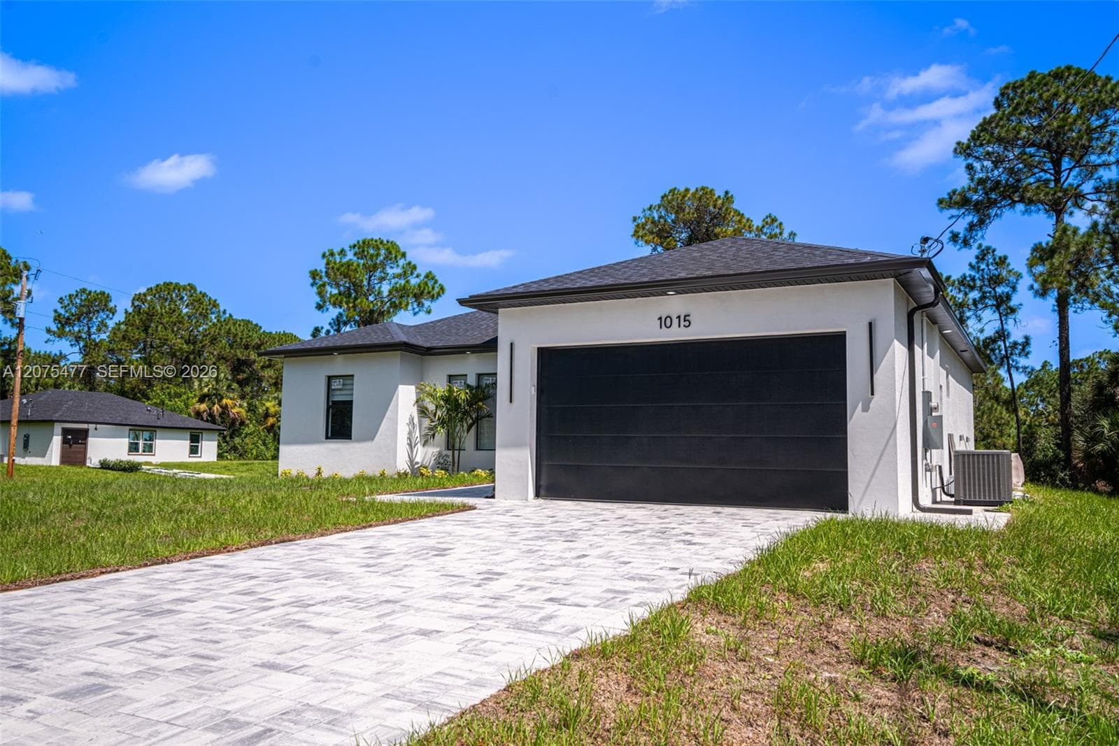 1015 E BAGGET ST, Lehigh Acres FL 33974 photo 5