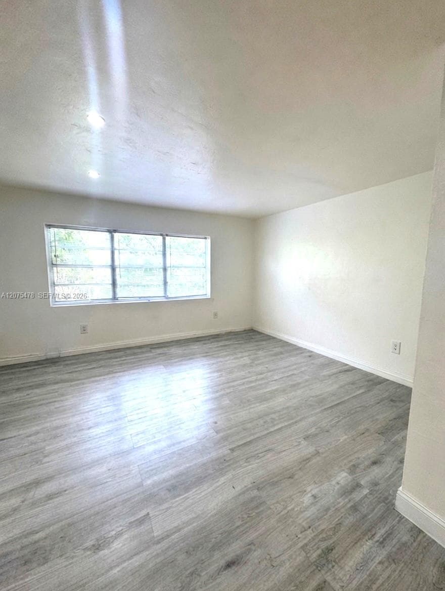1258 Marseille Dr # 2, Miami Beach FL 33141 photo 2