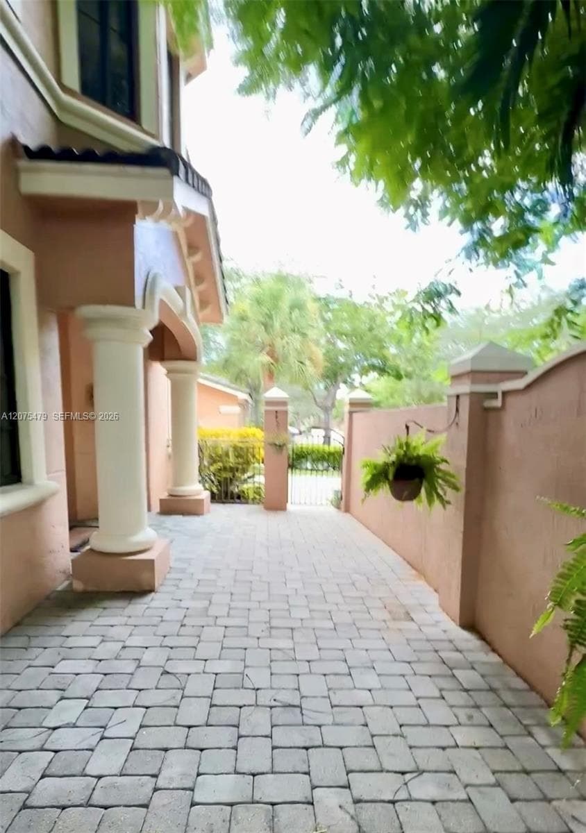2787 Center Ct Dr # 23, Weston FL 33332 photo 5