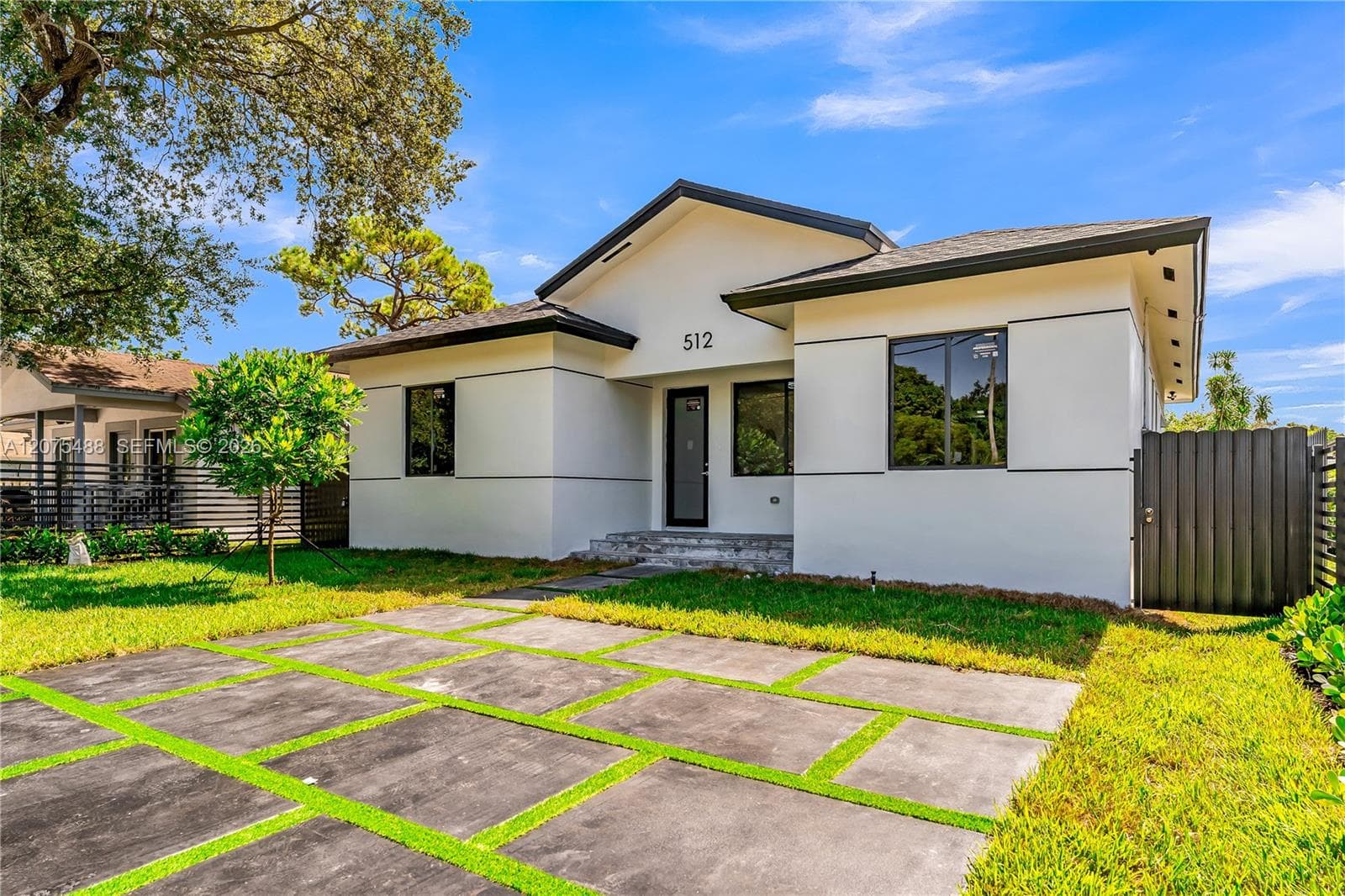 512 NW 23rd Ave, Fort Lauderdale FL 33311 photo 2