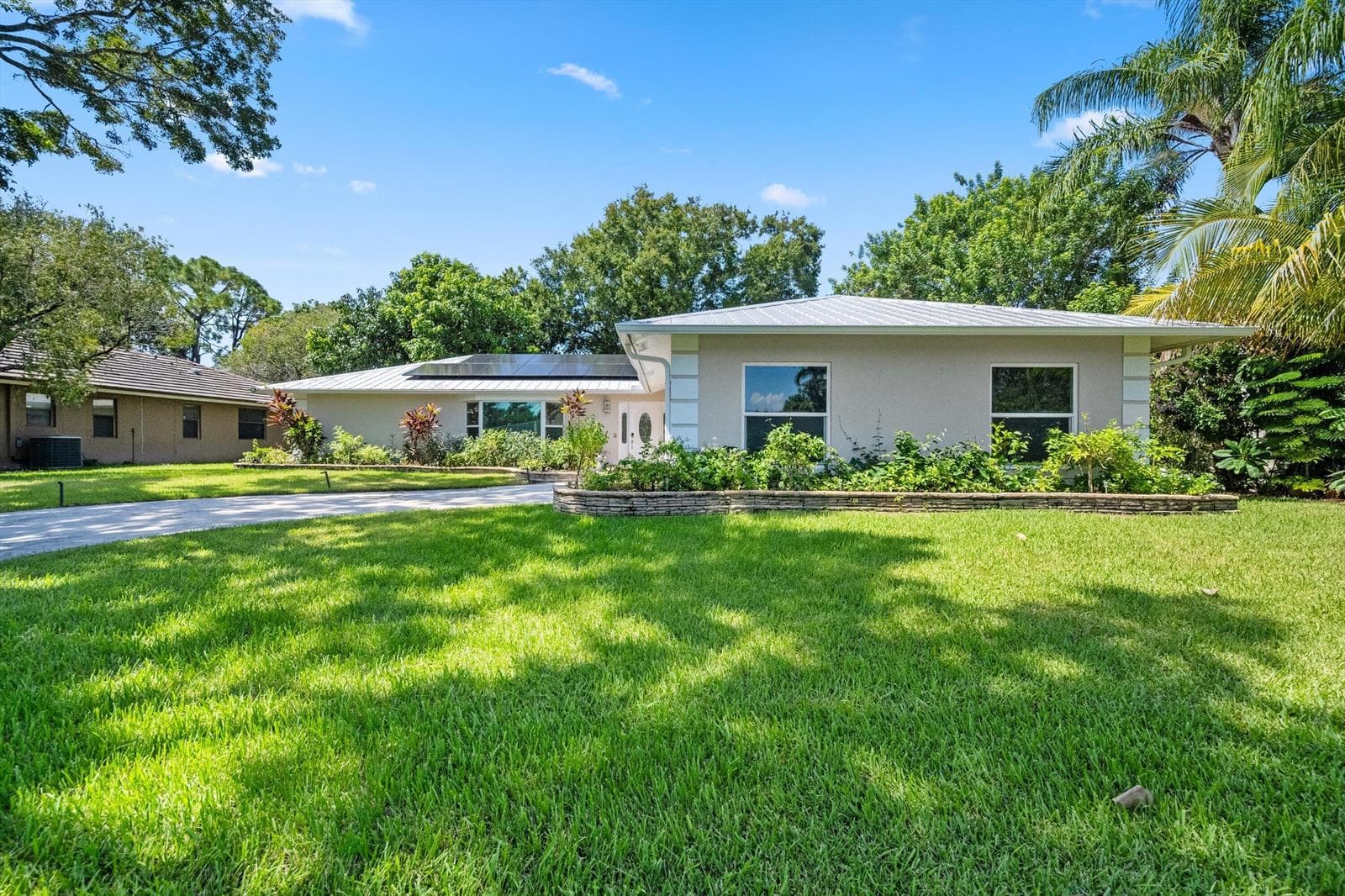 1233 MYSTIC Way, Wellington FL 33414 photo 2