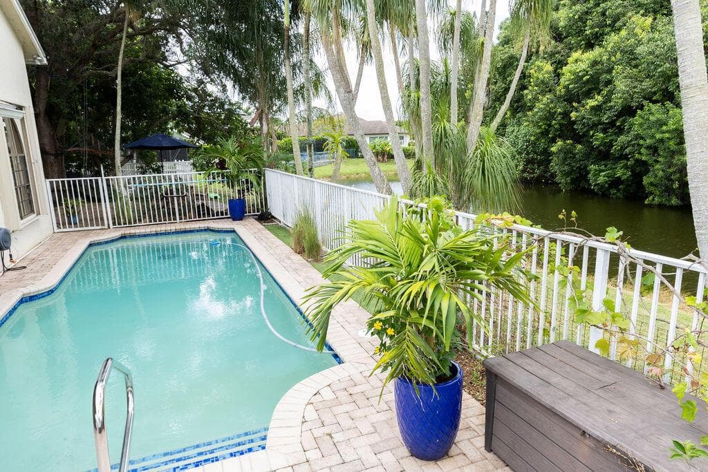6310 KAMPUR Court, Boynton Beach FL 33437 photo 3