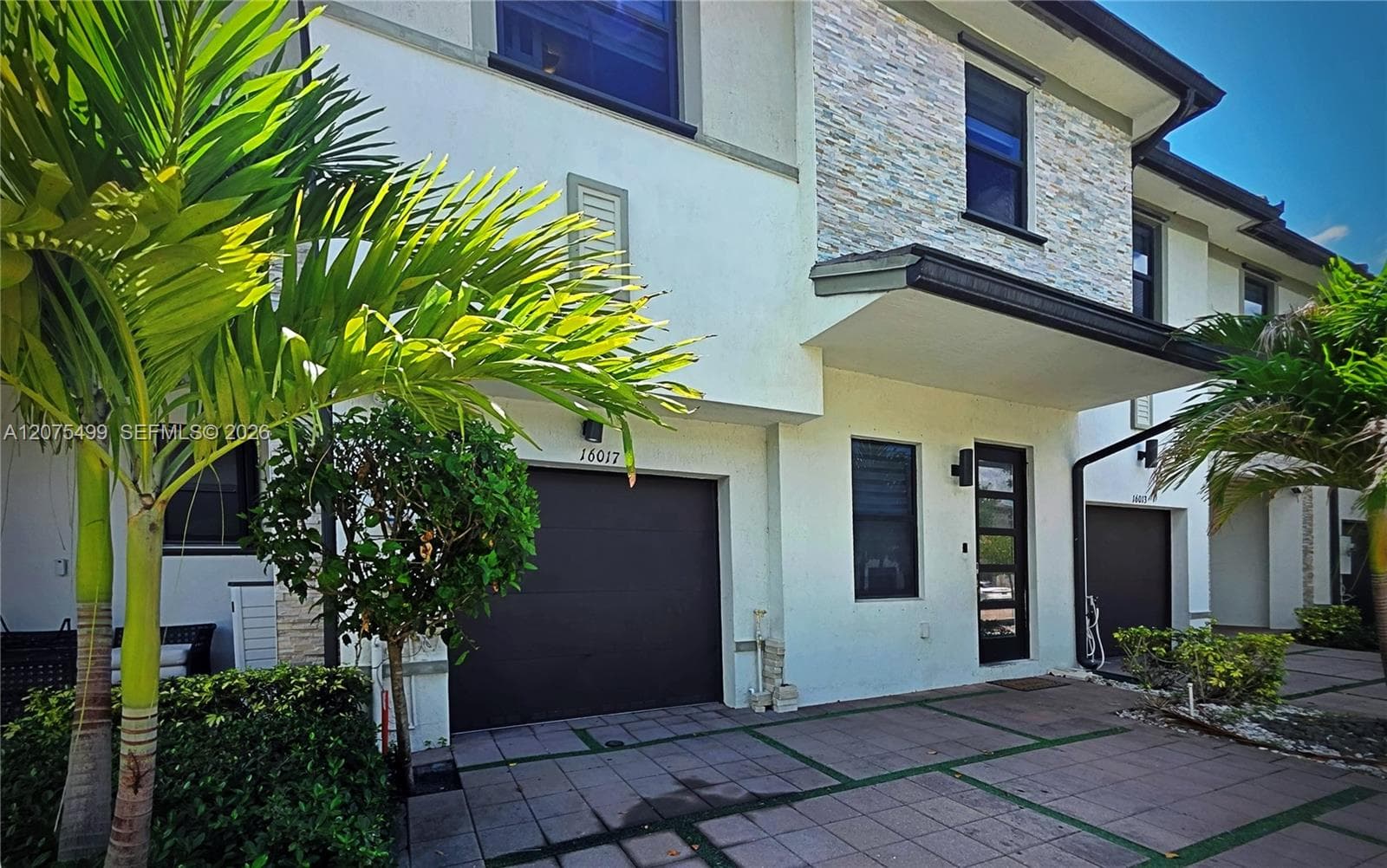 16017 NW 91st Ct, Miami Lakes FL 33018 photo 4
