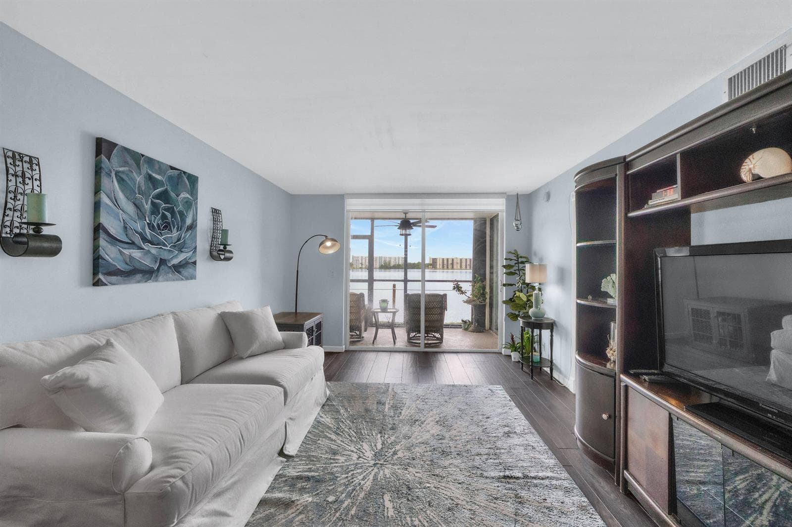 116 LAKE EMERALD Drive # 101, Oakland Park FL 33309