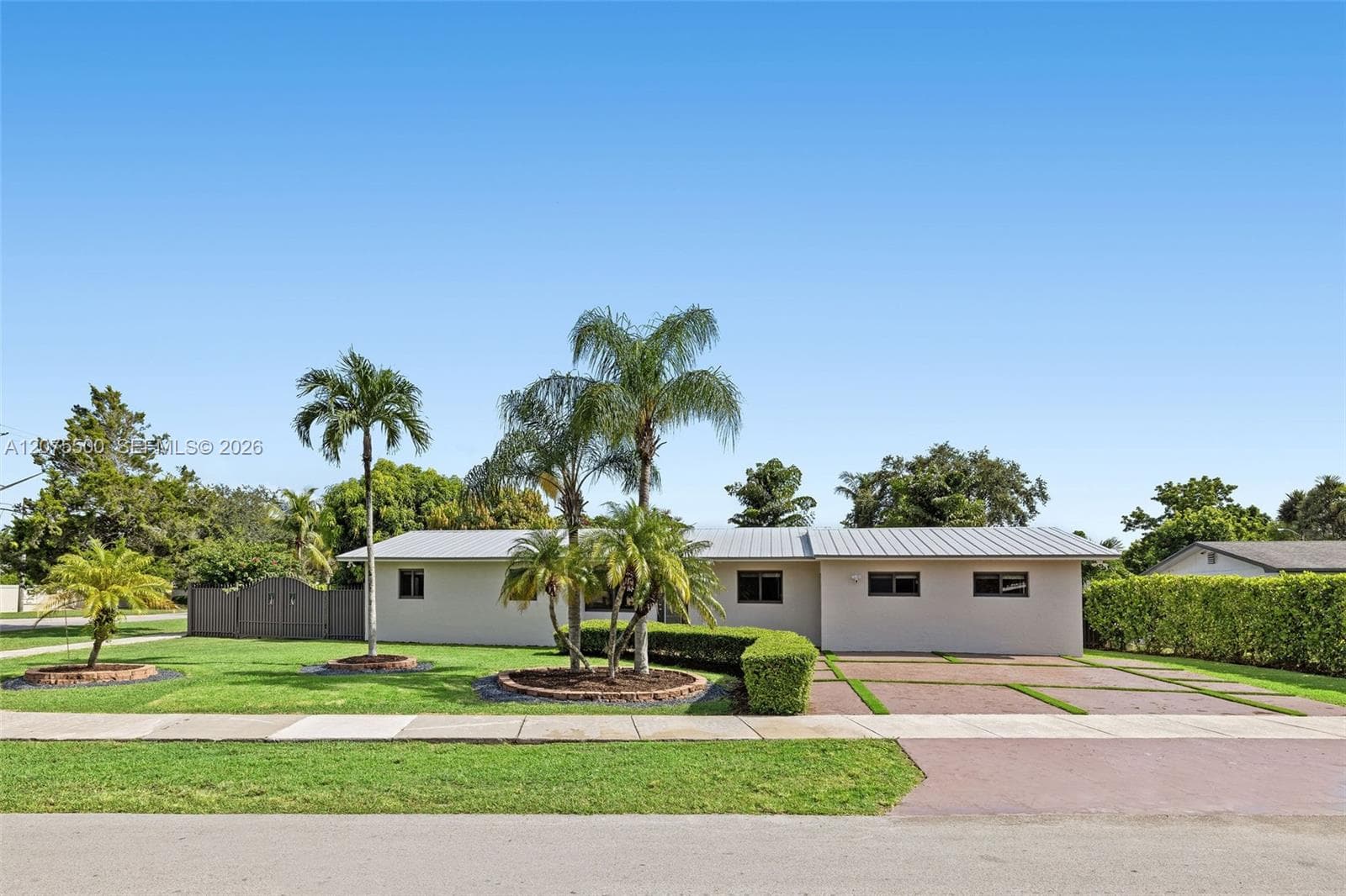 1391 NW 18th St, Homestead FL 33030 photo 2