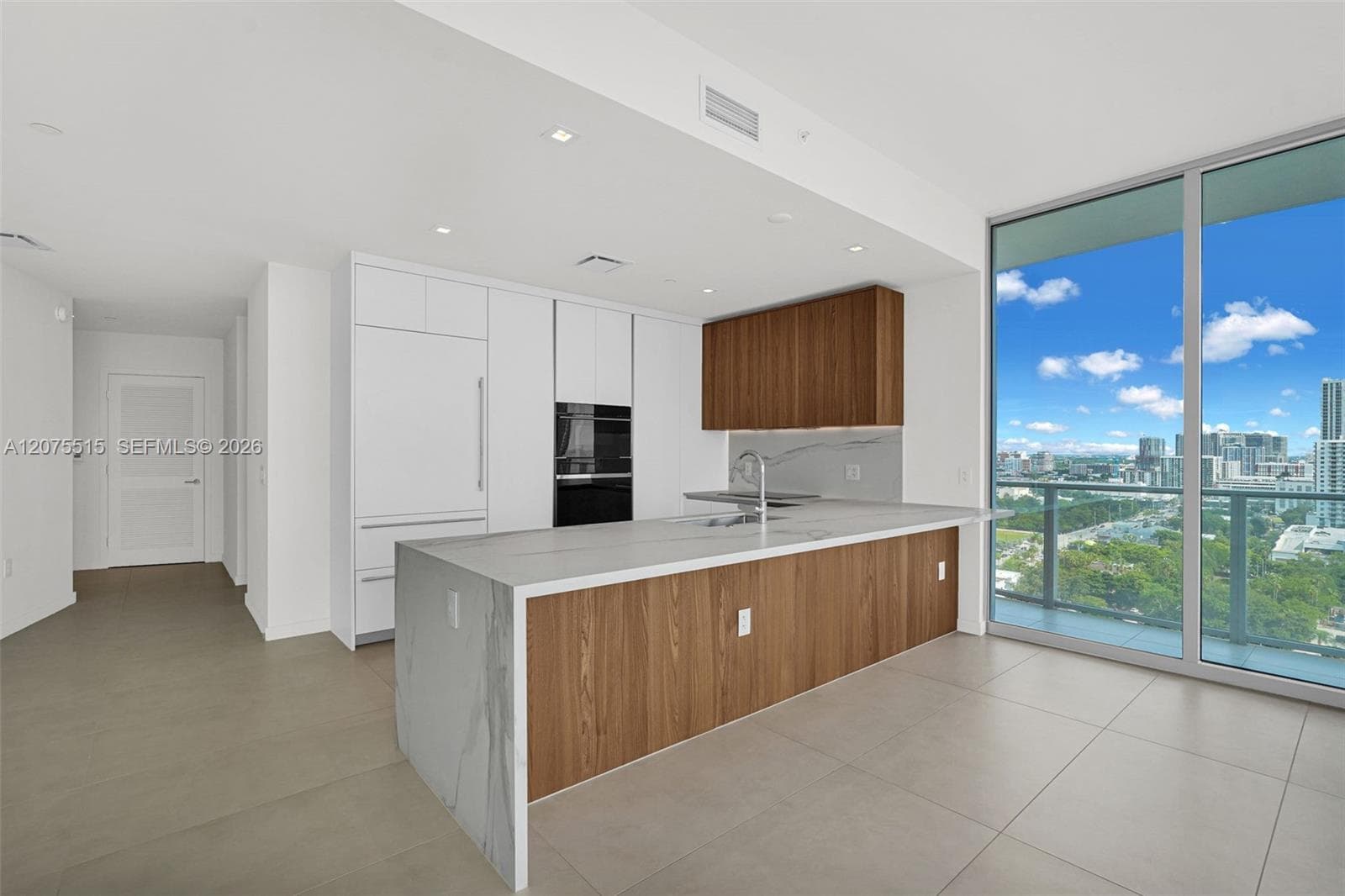 1400 Biscayne Blvd # 1706, Miami FL 33132 photo 4