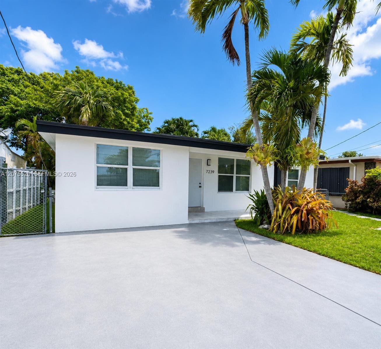 7239 NW Third St, Miami FL 33126 photo 3