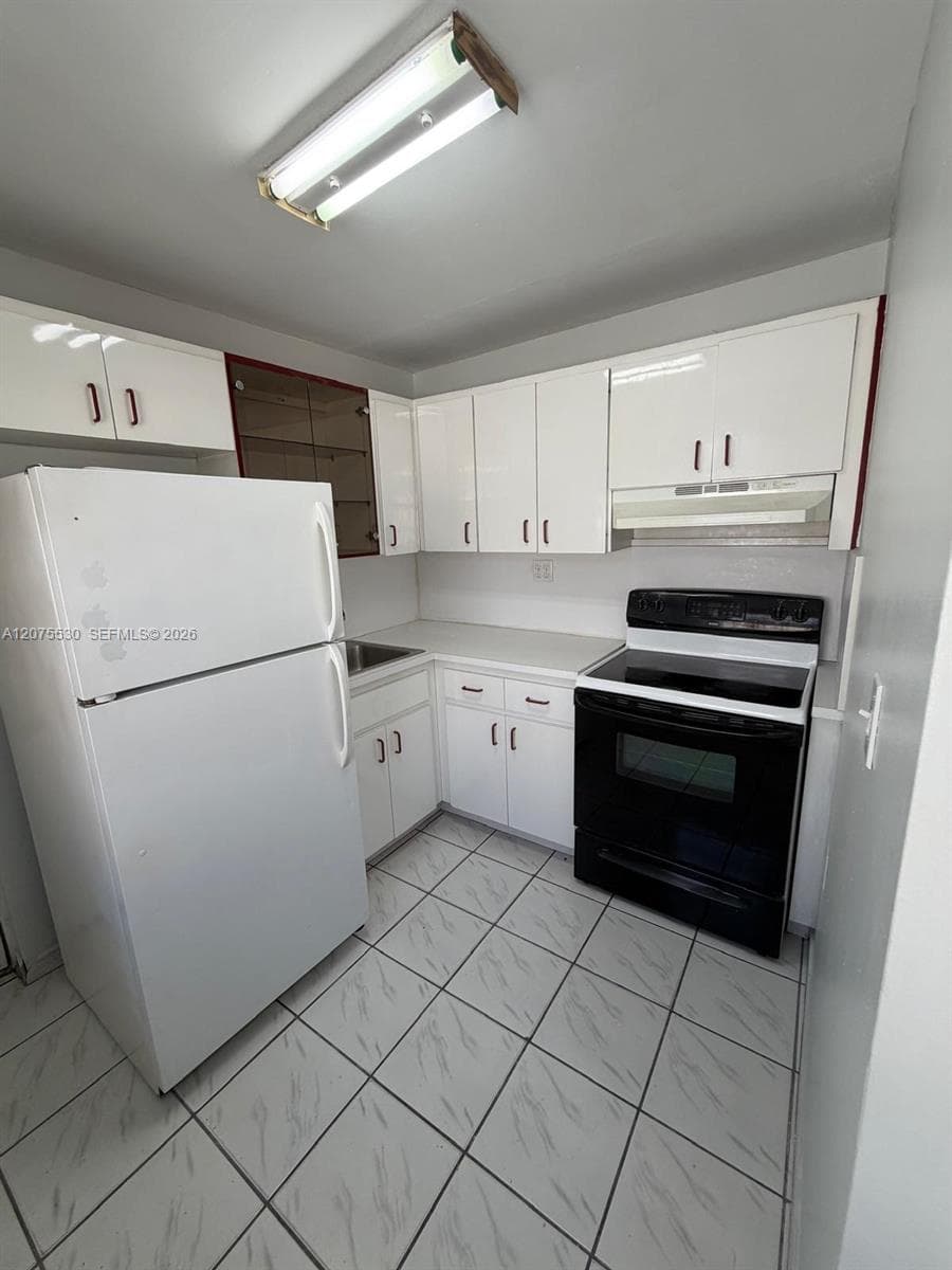 1261 W 60th Ter # 1261, Hialeah, FL 33012 photo 2
