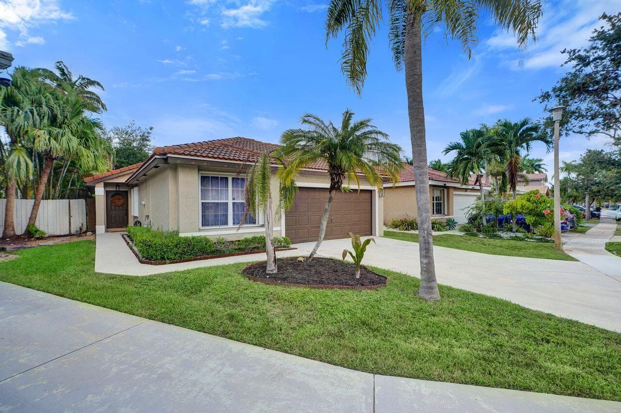 1948 SW 177TH Avenue, Miramar FL 33029 photo 2