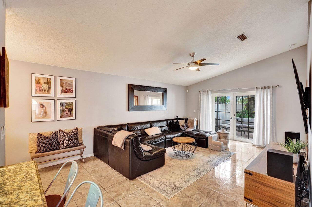 1948 SW 177TH Avenue, Miramar FL 33029 photo 5