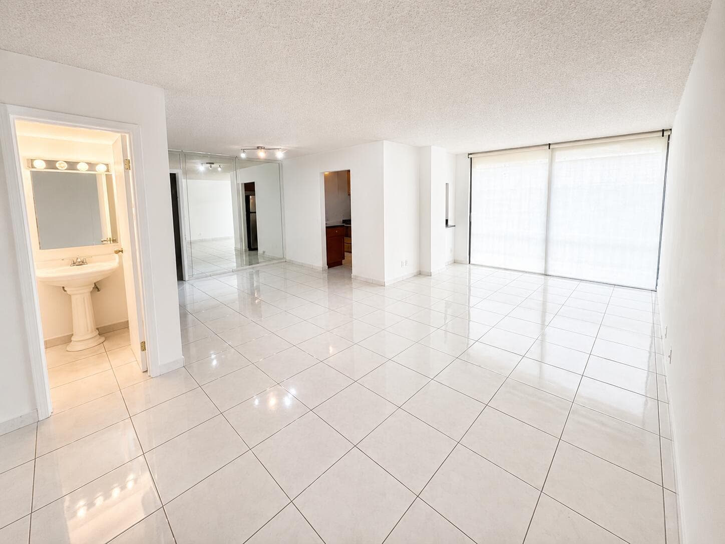 17021 N Bay Road Unit 126, Sunny Isles Beach FL 33160 photo 3