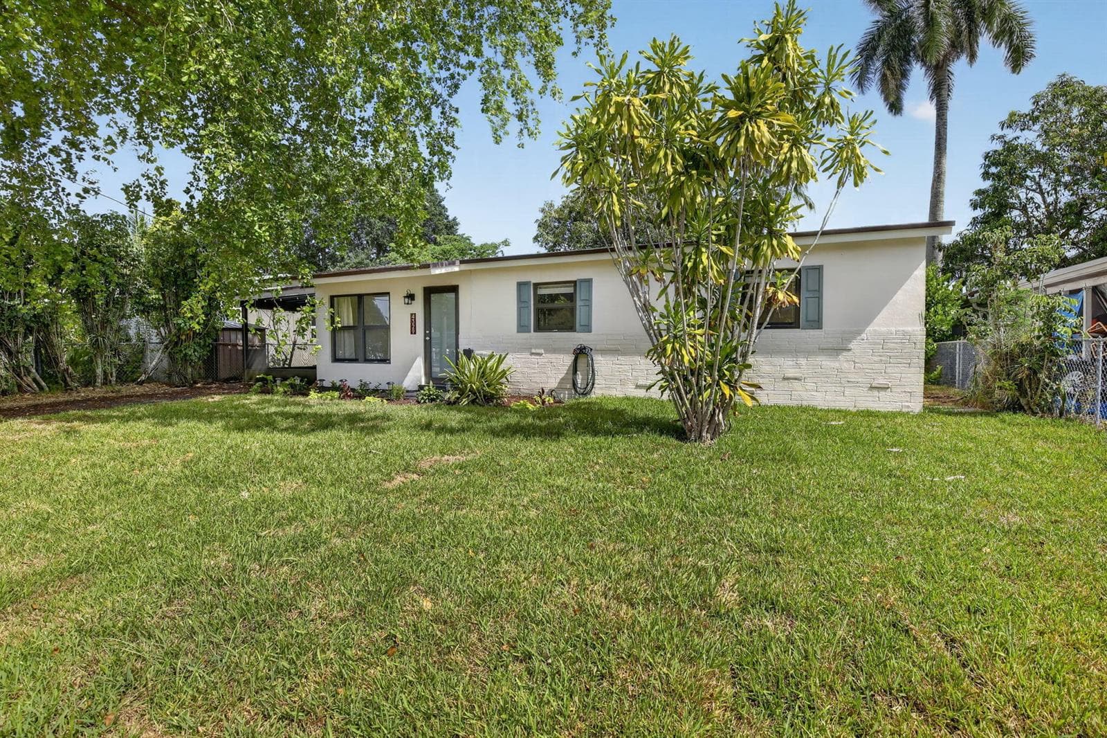 4329 SW 49TH Court, Dania Beach FL 33314 photo 2