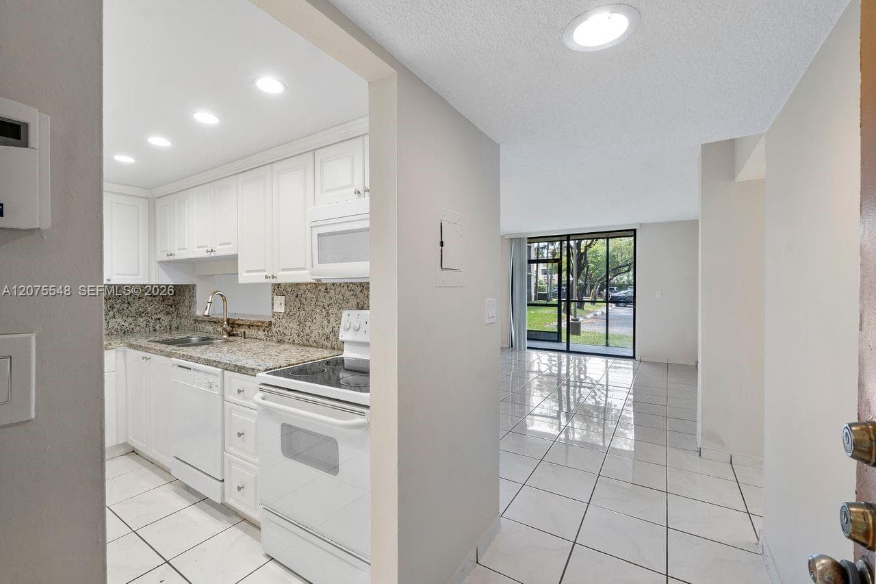 8420 SW 133rd Ave Rd # 105, Miami FL 33183 photo 5