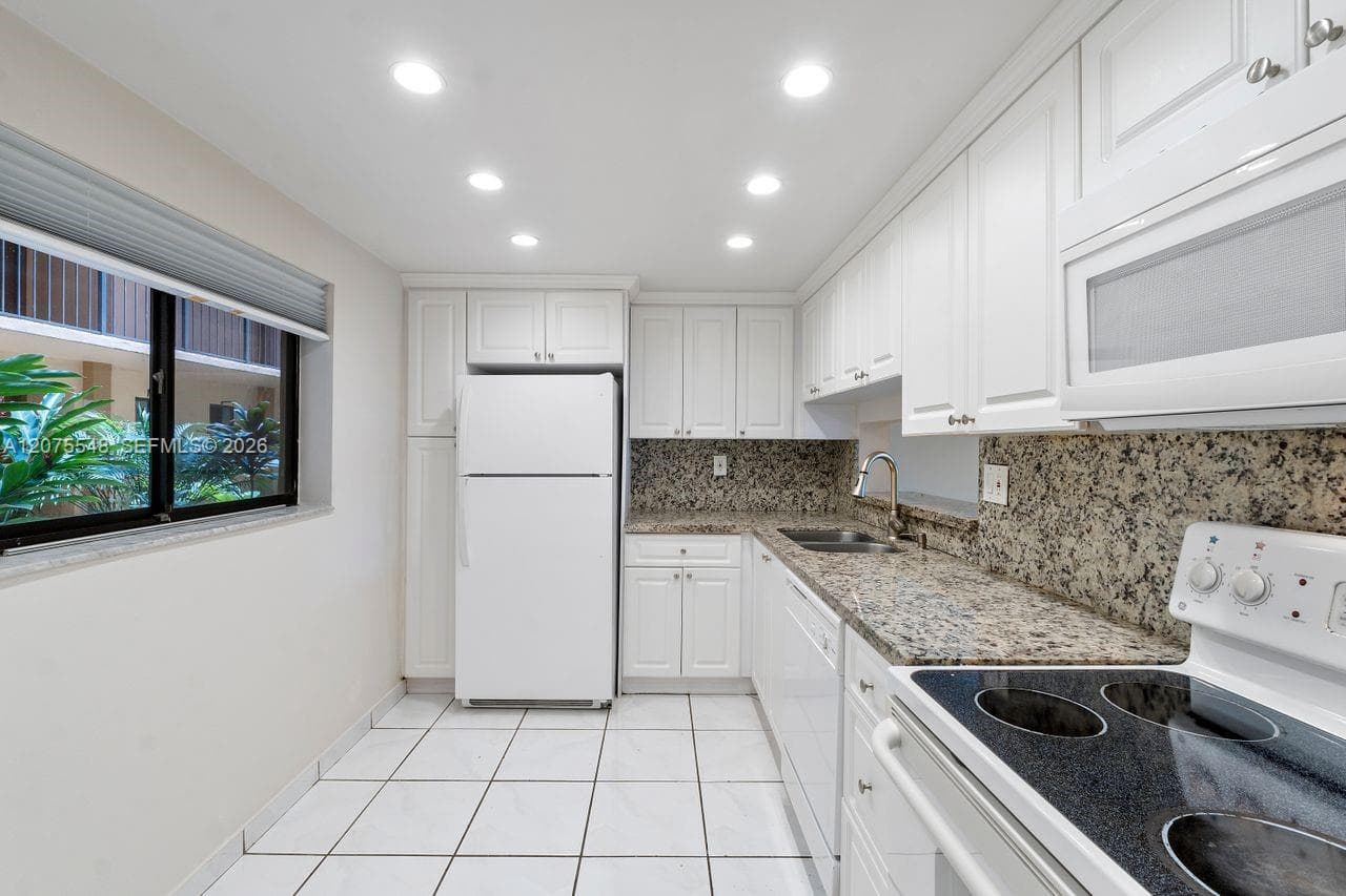 8420 SW 133rd Ave Rd # 105, Miami FL 33183 photo 4