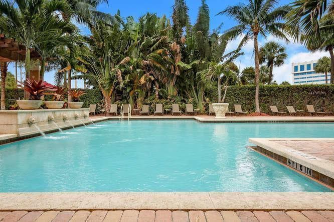 616 CLEARWATER PARK Road # 407, West Palm Beach FL 33401 photo 4